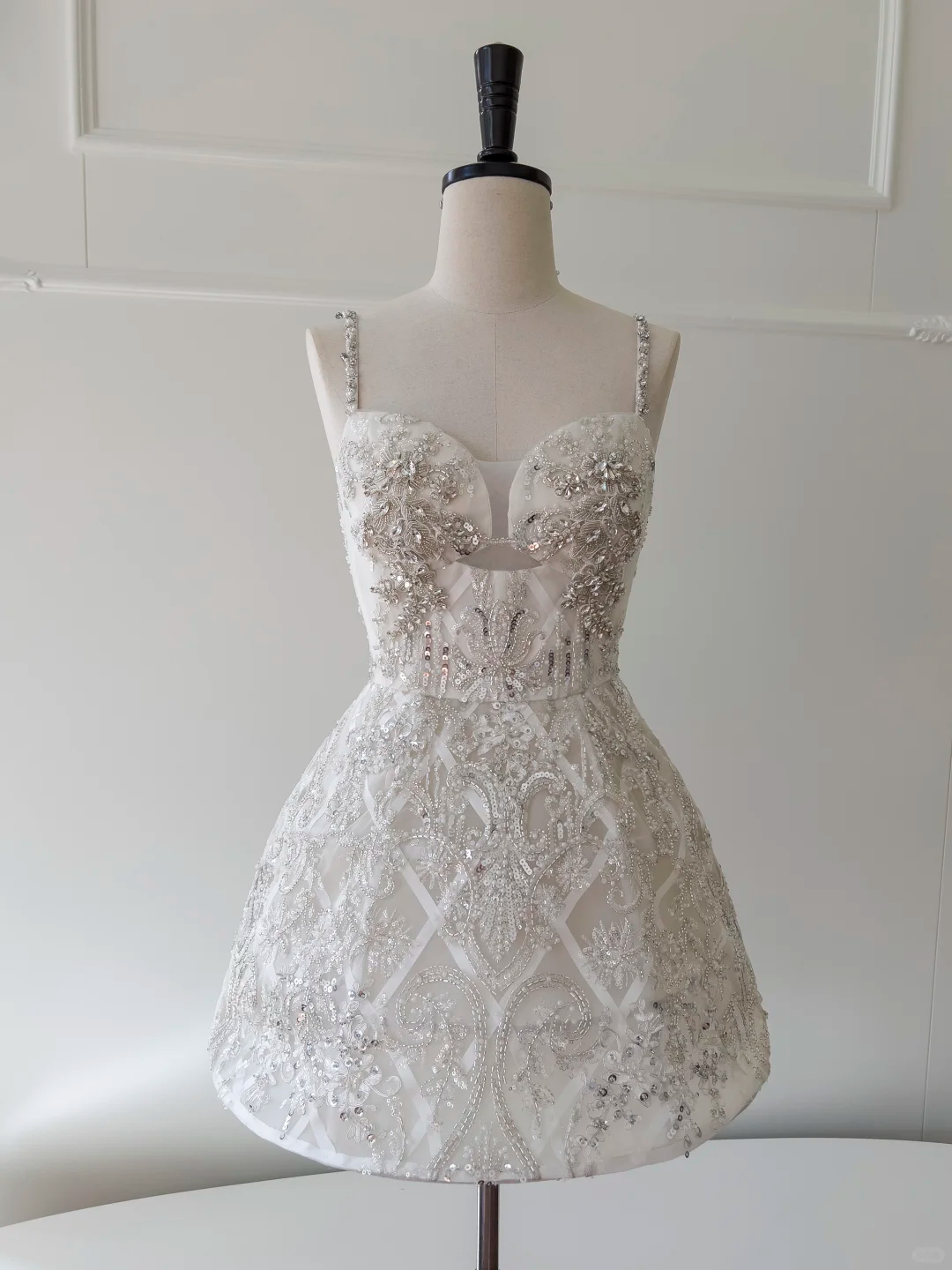 Gorgeous A Line Spahghetti Straps Satin Tulle Sequin Beaded Stone Short Prom Dress,Homecoming Dress,Birthday Dress GG2679