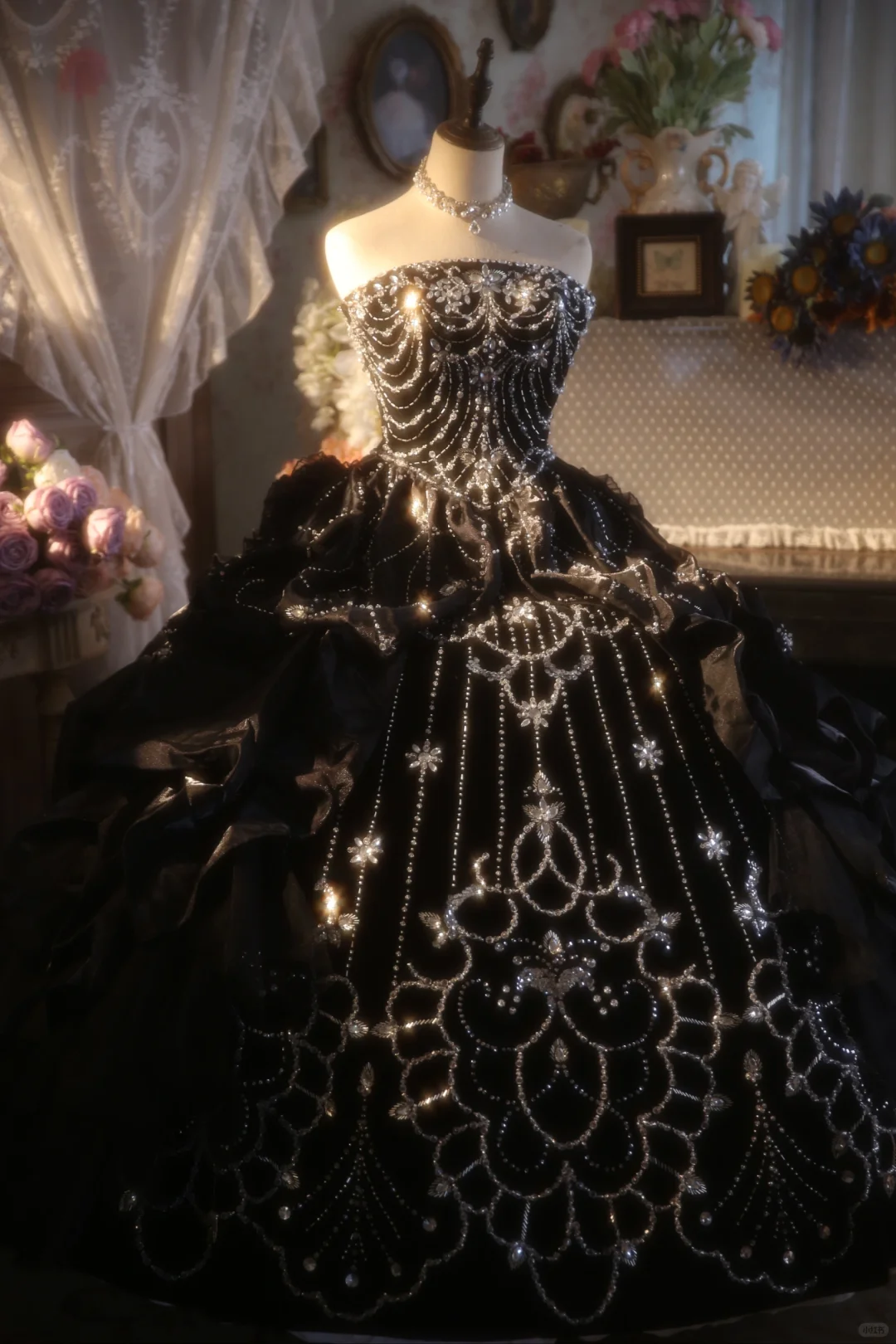 Vintage Ball Gown Strapless Black Satin Beaded Long Prom Dress, Party Dress, Evening Dress GG2877