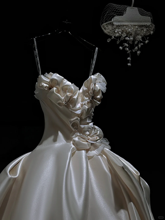 Vintage Ball Gown Spaghetti Straps Satin Flowers With Wedding Veil Long Wedding Dress GG3001