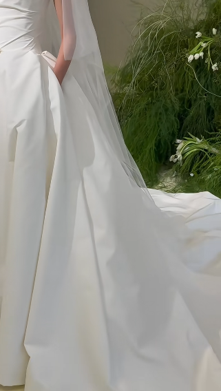 Classy Ball Gown White Strapless Satin With Veil Long Wedding Dress GG3027