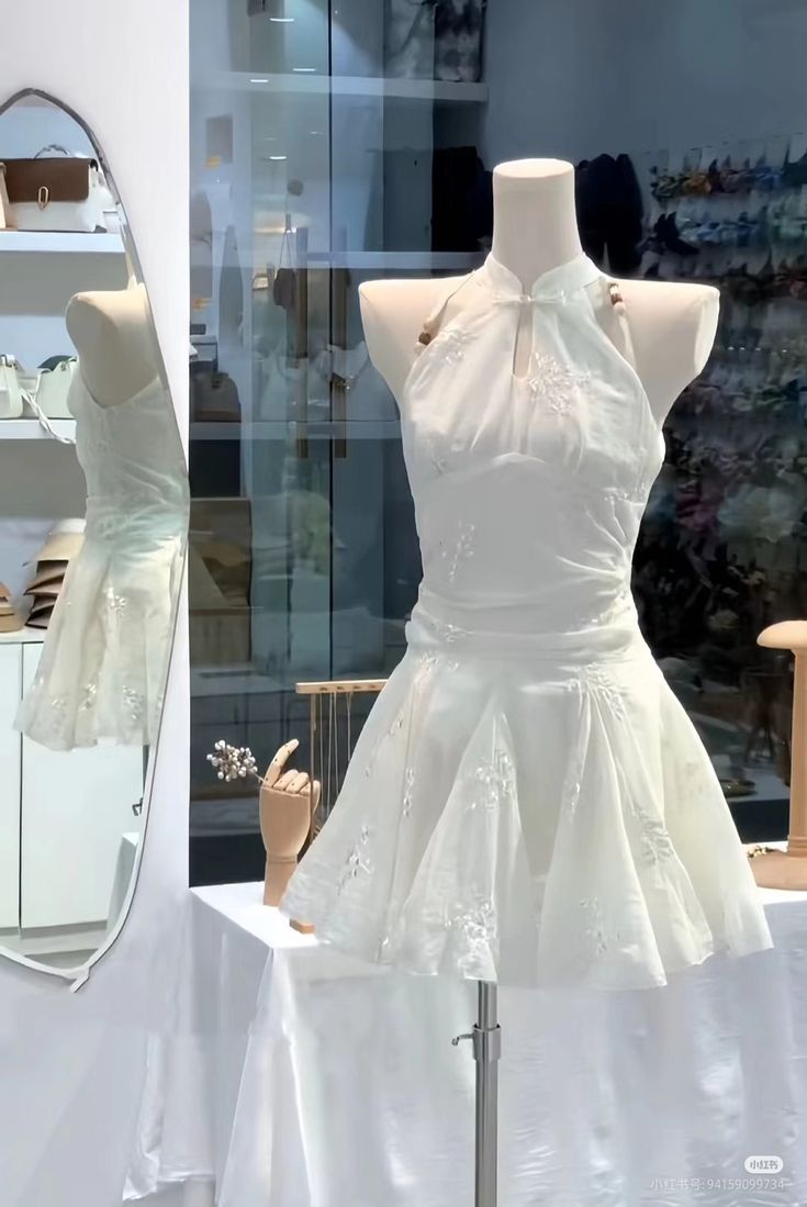 Chic White A Line Halter Satin Short Prom Dress,Homecoming Dress,Birthday Dress GG3193