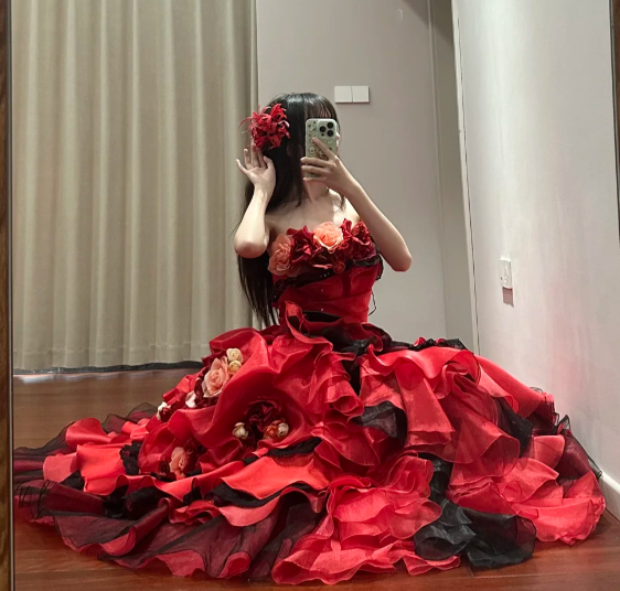 Chic Retro Ball Gown Strapless Tiered Satin Without Sleeves Long Prom Dress,Evening Dress GG5484