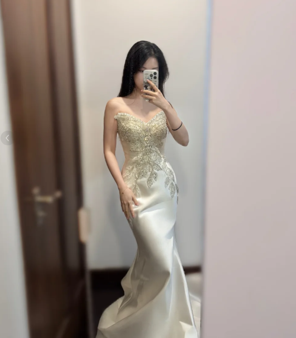 Gorgeous Mermaid Strapless Satin Beaded Long Prom Dress, Party Dress, Evening Dress GG2534