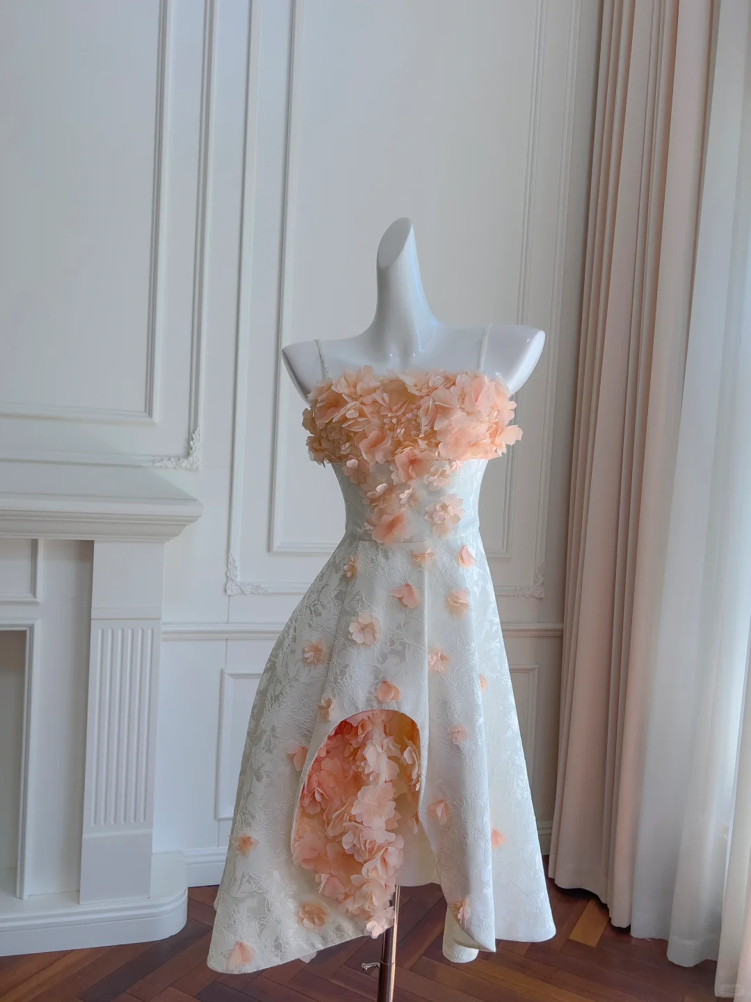 Stunning A Line Spaghetti Straps Satin Applique Short Prom Dress,Homecoming Dress,Birthday Dress GG2635