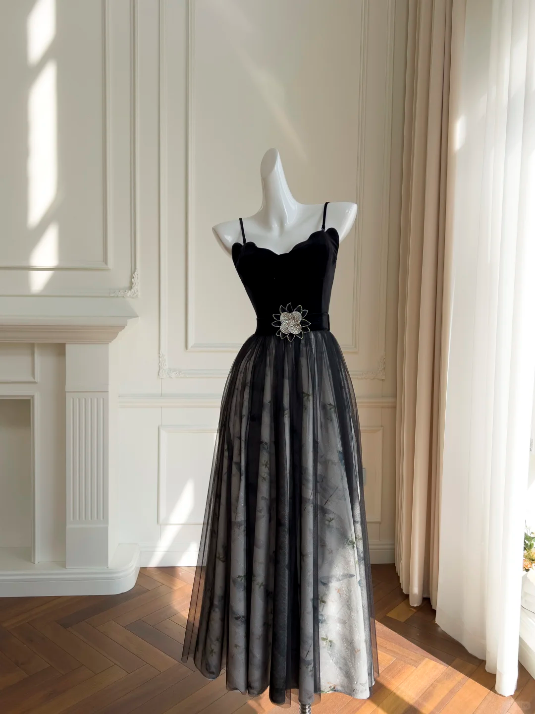 Vintage A Line Spaghetti Straps Black Velvet Satin Tulle Long Prom Dress, Party Dress, Evening Dress GG2666