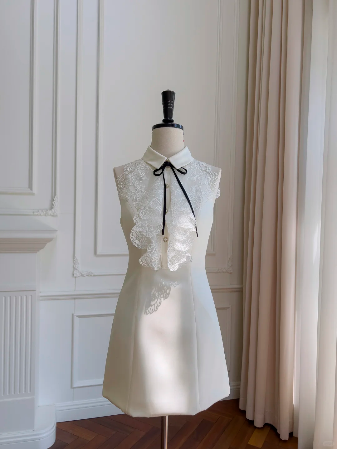 Elegant A Line White Satin Lace Short Prom Dress,Homecoming Dress,Birthday Dress GG2672