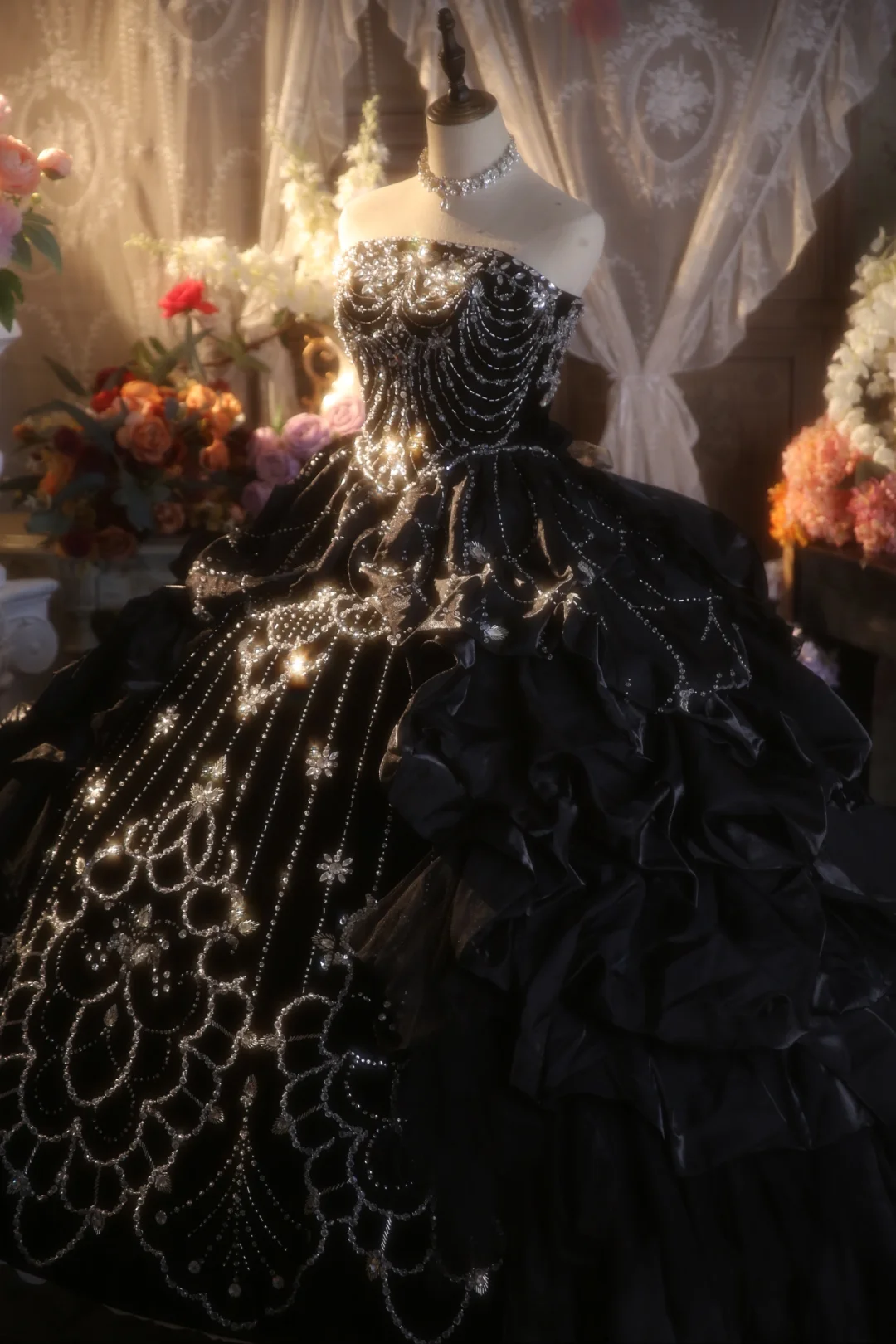 Vintage Ball Gown Strapless Black Satin Beaded Long Prom Dress, Party Dress, Evening Dress GG2877