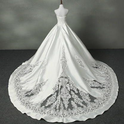 Classic Ball Gown Strapless White Satin Lace Applique Long Wedding Dress GG2974
