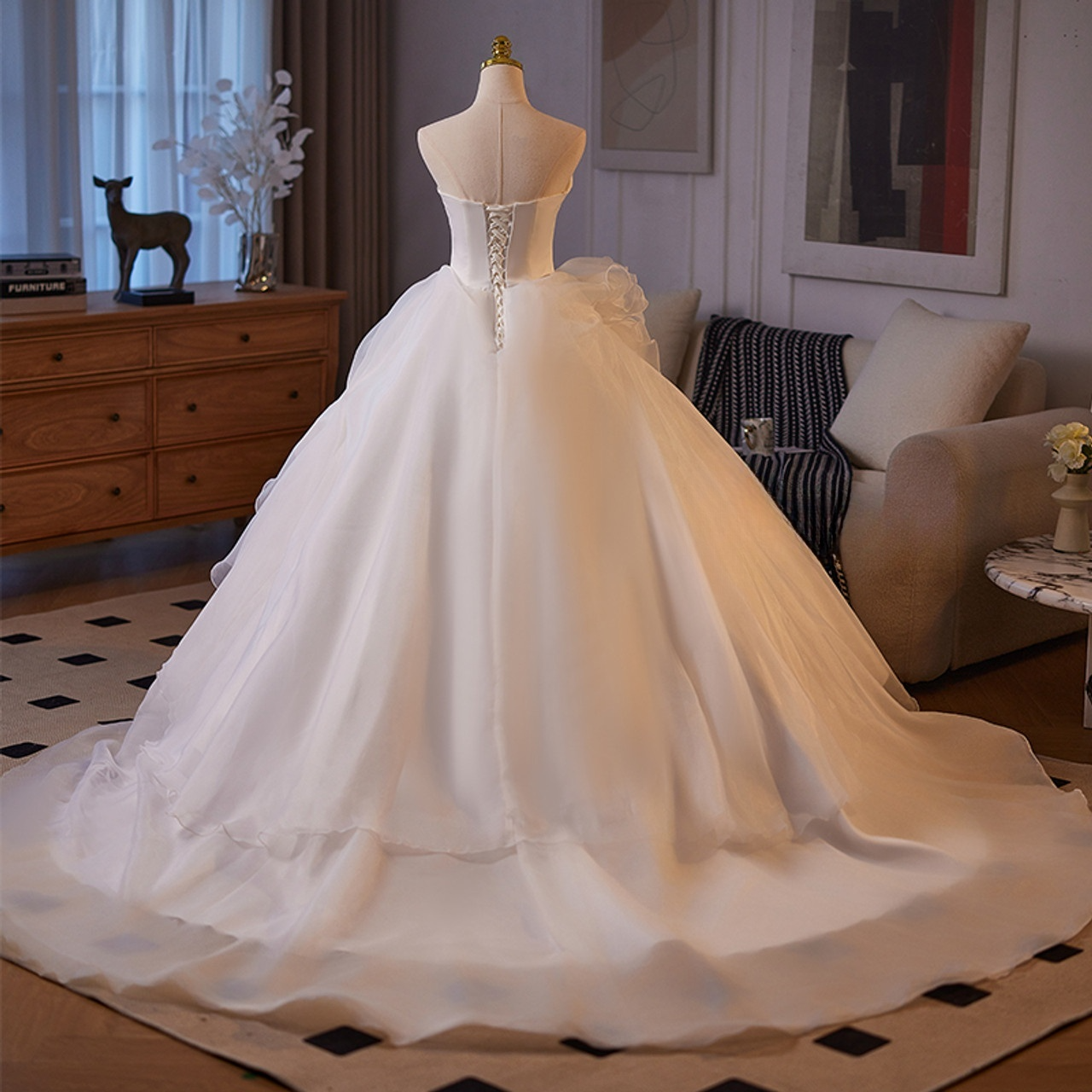 Vintage Elegant Ball Gown Strapless White Satin Chiffon Long Wedding Dress GG2976