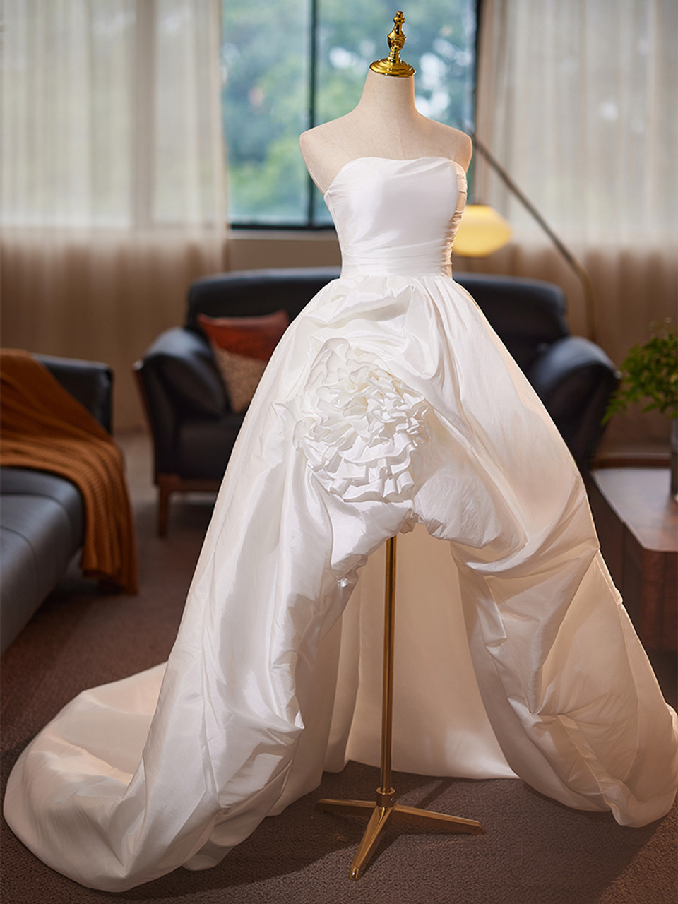 Unique Ball Gown Strapless Satin Long Wedding Dress GG2978