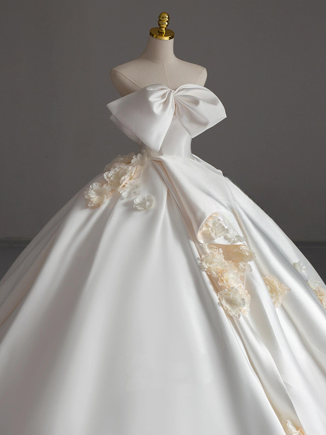 Classy Romantic Ball Gown Off The Shoulder Satin Applique Long Wedding Dress GG2980