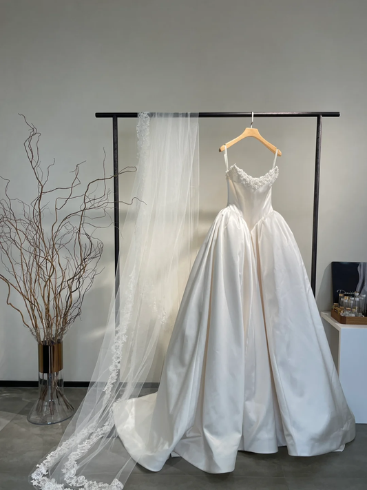 Classic Ball Gown Spaghetti Straps White Satin With Wedding Veil Long Wedding Dress GG2988
