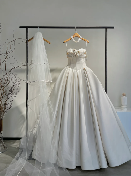 Princess Ball Gown Spaghetti Straps Light Ivory Satin Applique With Wedding Veil Long Wedding Dress GG2989