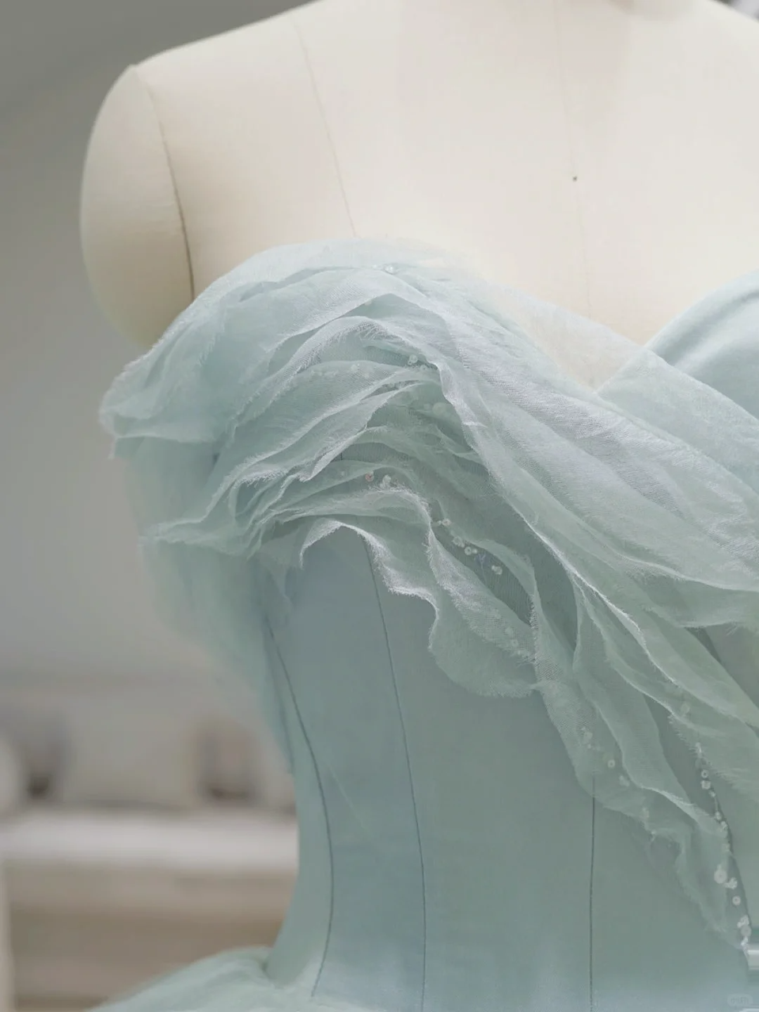 Pretty Ball Gown Strapless Tiffany Blue Tulle Long Wedding Dress GG2993