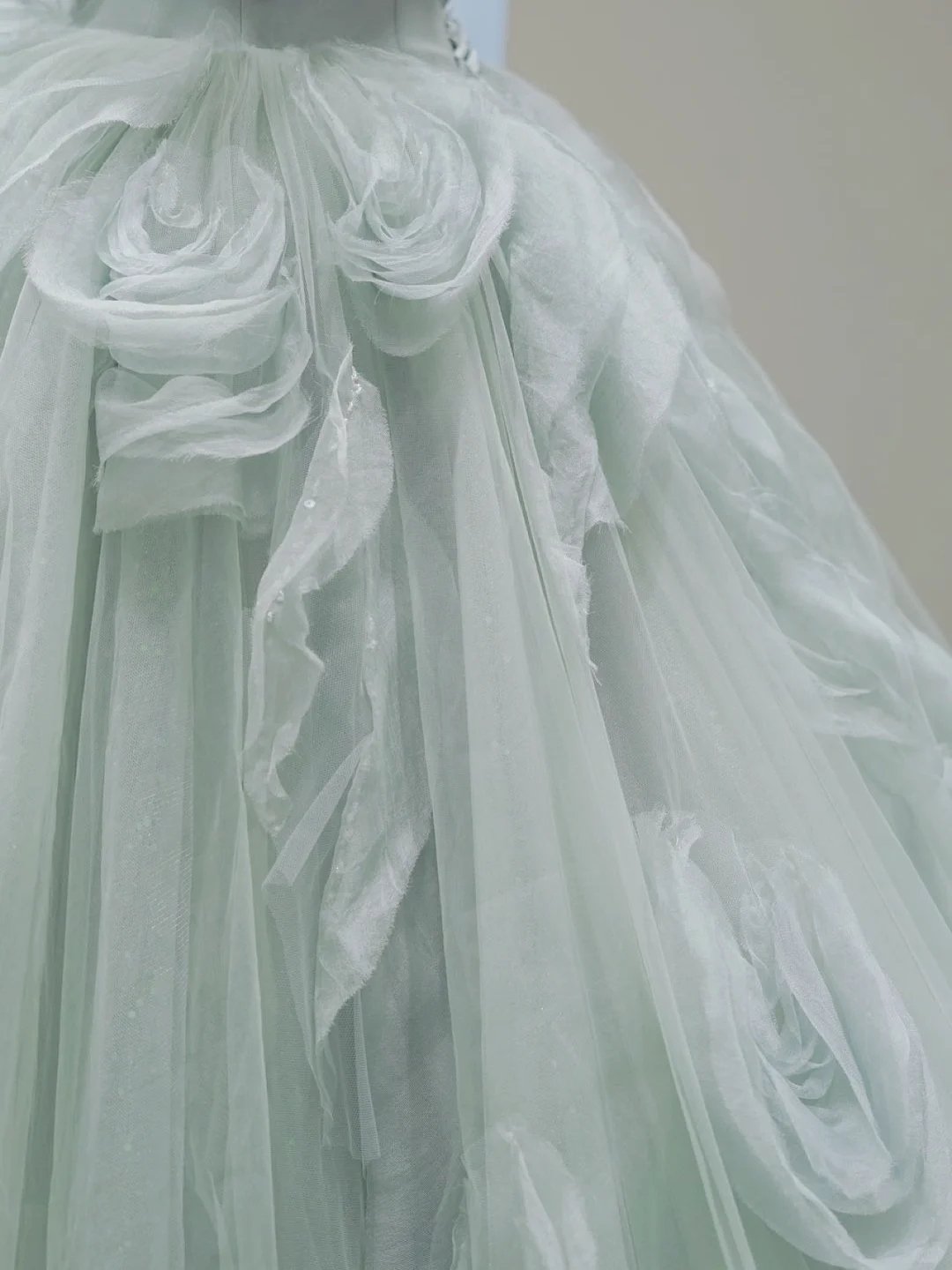 Pretty Ball Gown Strapless Tiffany Blue Tulle Long Wedding Dress GG2993