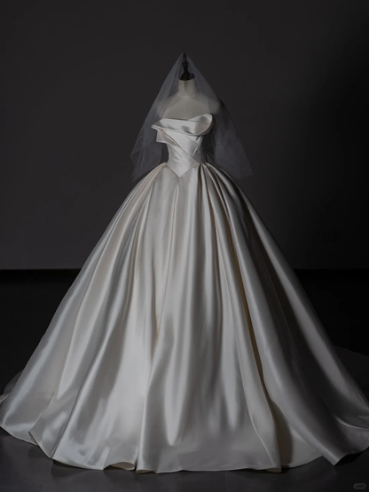 Classic Ball Gown Strapless Satin Pleated With Wedding Veil Long Wedding Dress GG2994