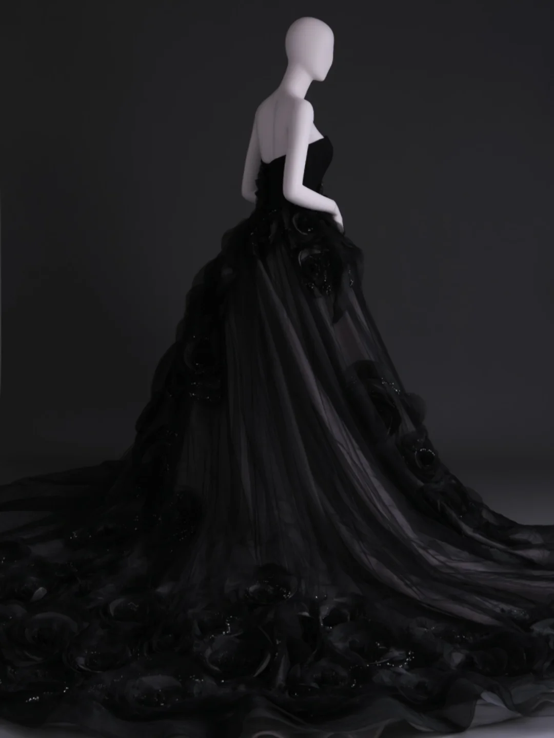 Unique Black Ball Gown Strapless Satin Tulle Flowers Long Wedding Dress GG2999