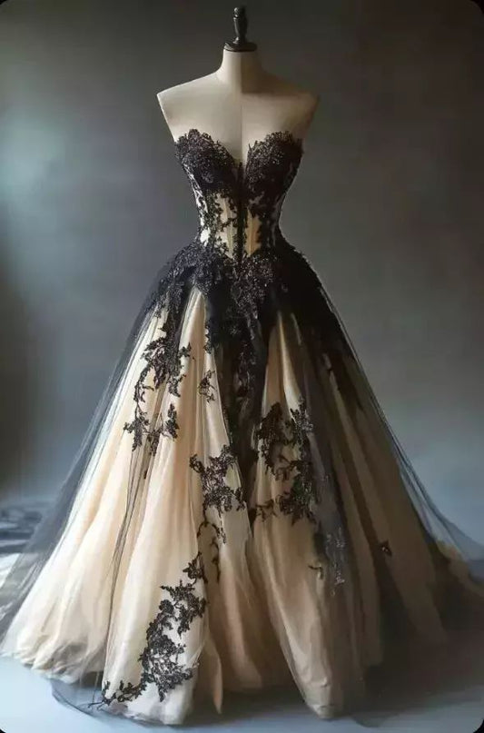 Vintage Ball Gown Sweetheart Tulle Applique Long Wedding Dress GG3004