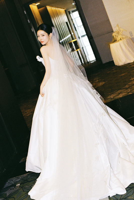 Princess Ball Gown Strapless White Satin With Veil Long Wedding Dress GG3018