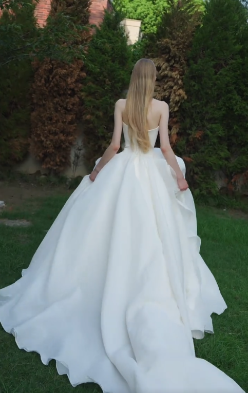 Vintage Ball Gown Strapless White Satin Tulle With Veil Long Wedding Dress GG3019