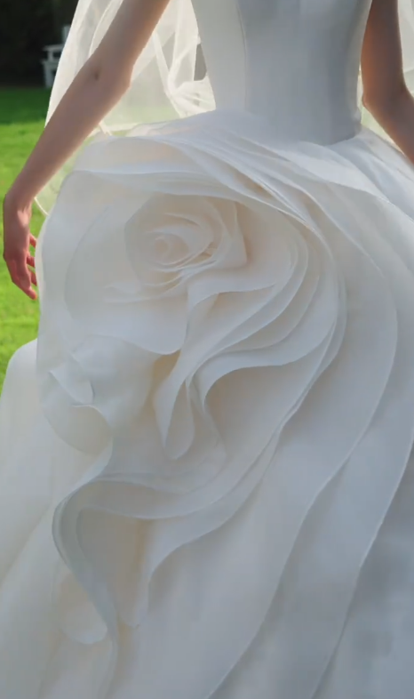 Vintage Ball Gown Strapless White Satin Tulle With Veil Long Wedding Dress GG3019