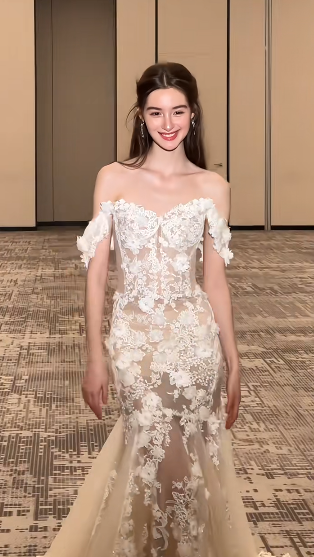 Gorgeous Mermaid Off The Shoulder White Tulle Lace With Veil Long Wedding Dress GG3029