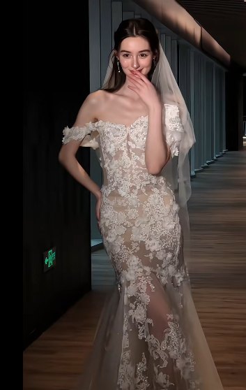 Gorgeous Mermaid Off The Shoulder White Tulle Lace With Veil Long Wedding Dress GG3029