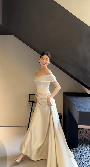 Simple Mermaid Off The Shoulder Satin Pleated Long Wedding Dress GG3033