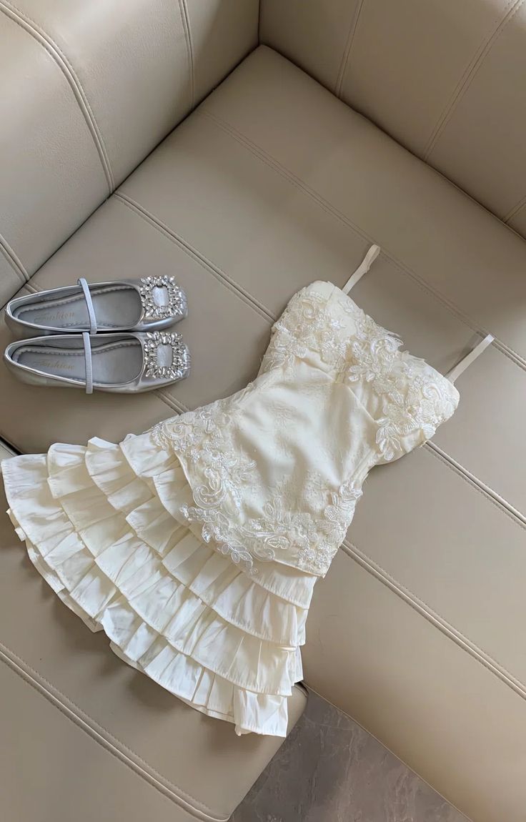 Pretty A Line Off The Shoulder Satin Applqiue Short Prom Dress,Homecoming Dress,Birthday Dress GG3154