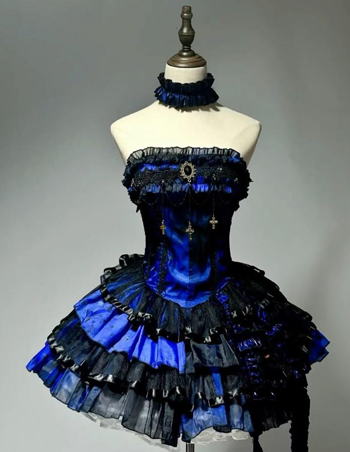 Chic Ball Gown Strapless Satin Lace Short Prom Dress,Homecoming Dress,Birthday Dress GG3417