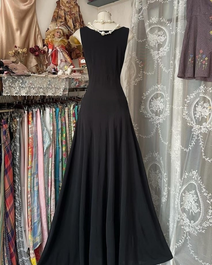 Black A Line V Neck Satin Pleated Long Prom Dress,Party Dress,Evening Dress GG3625