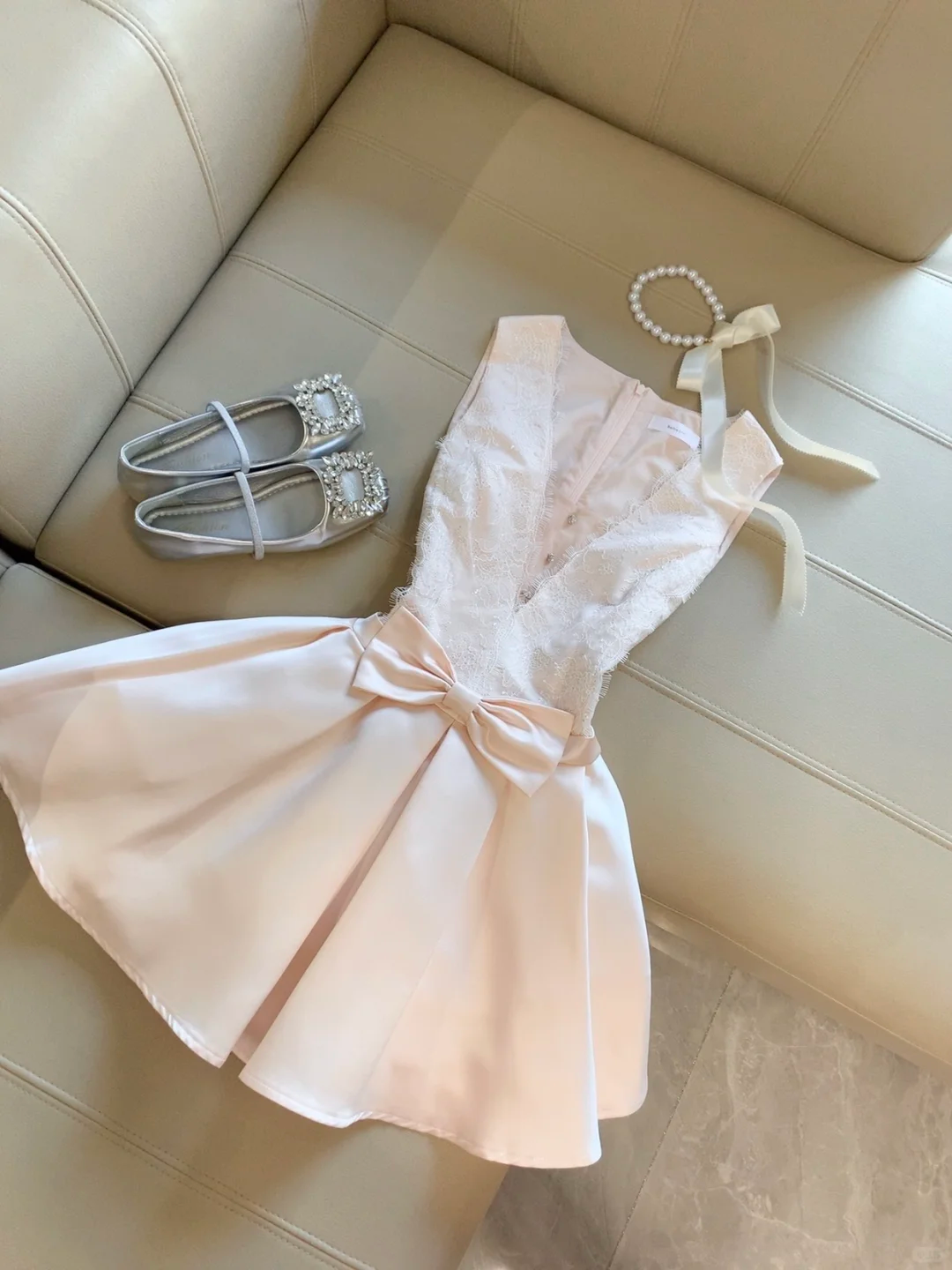 Elegant A Line V Neck Satin Lace Bow Short Homecoming Dress,Summer 18th Birthday Dress GG4280