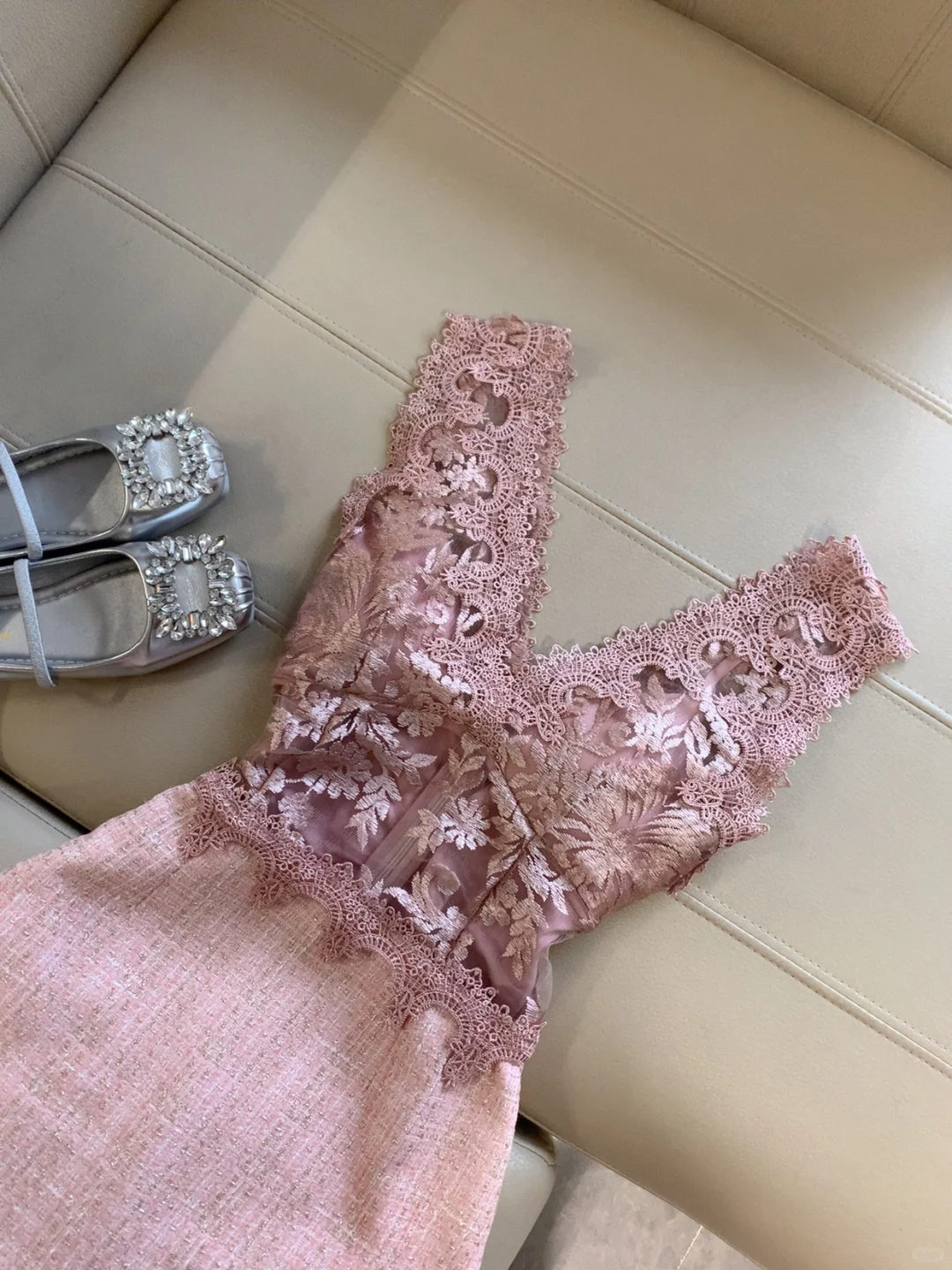 Modest A Line V Neck Satin Lace Short Homecoming Dress,Summer 21th Birthday Dress GG4436