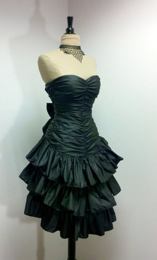 Chic Black A Line Strapless Satin Pleated Short Homecoming Dress,Summer 19th Birthday Dress GG4571