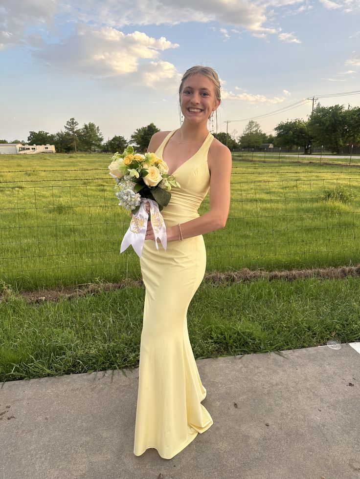 Style Classy Mermaid Sheath Halter Pastel Yellow Satin Long Prom Dress,Party Dress,Formal Evening Dress GG5027