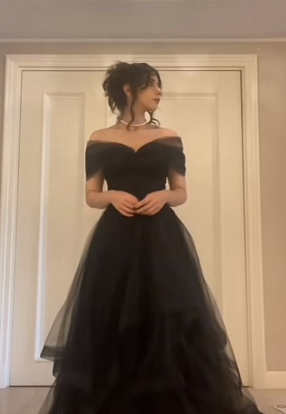 Princess Black Ball Gown Off The Shoulder Tulle Long Prom Dress,Evening Dress GG5106